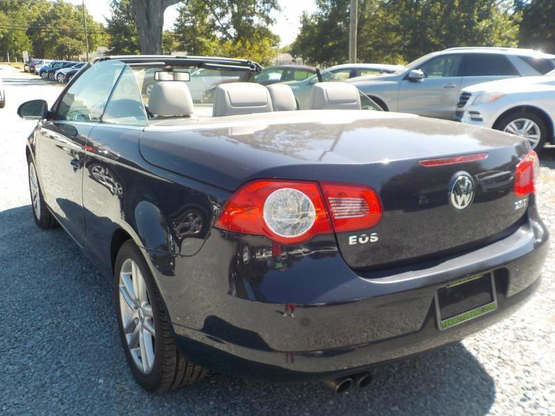 Used 2008 Volkswagen Eos Lux image 3