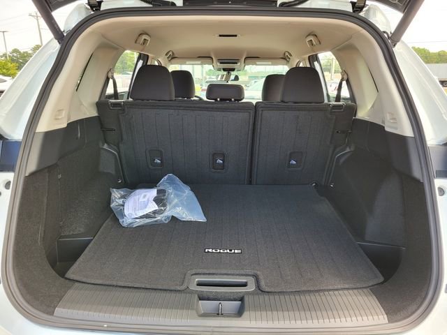 New 2026 Nissan Rogue SV FWD image 16