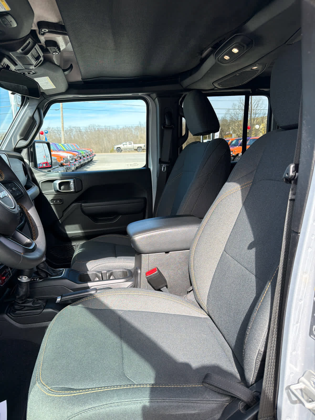 Used 2024 Jeep Wrangler Willys image 12
