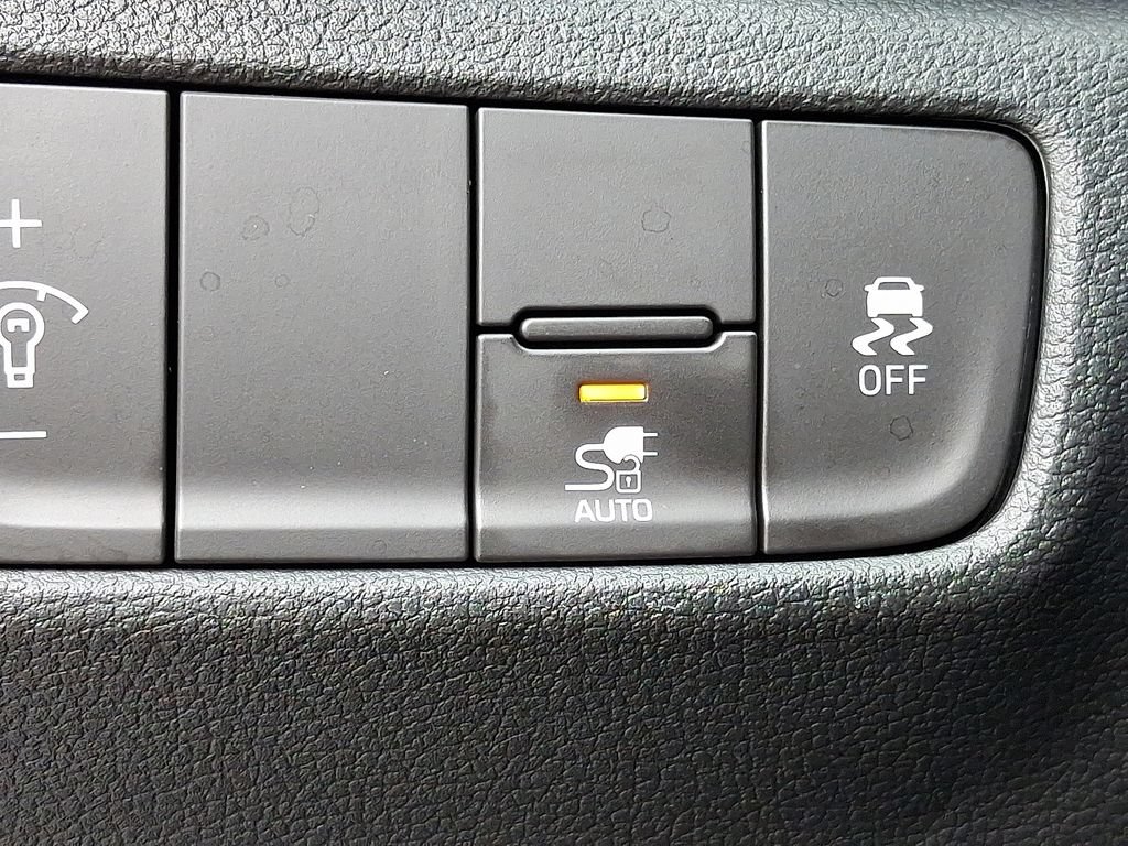 Used 2023 Hyundai Kona SEL FWD image 27