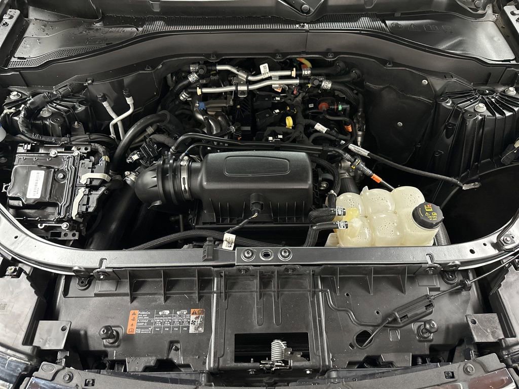 Used 2024 Ford Explorer XLT w/ Equipment Group 202A image 38