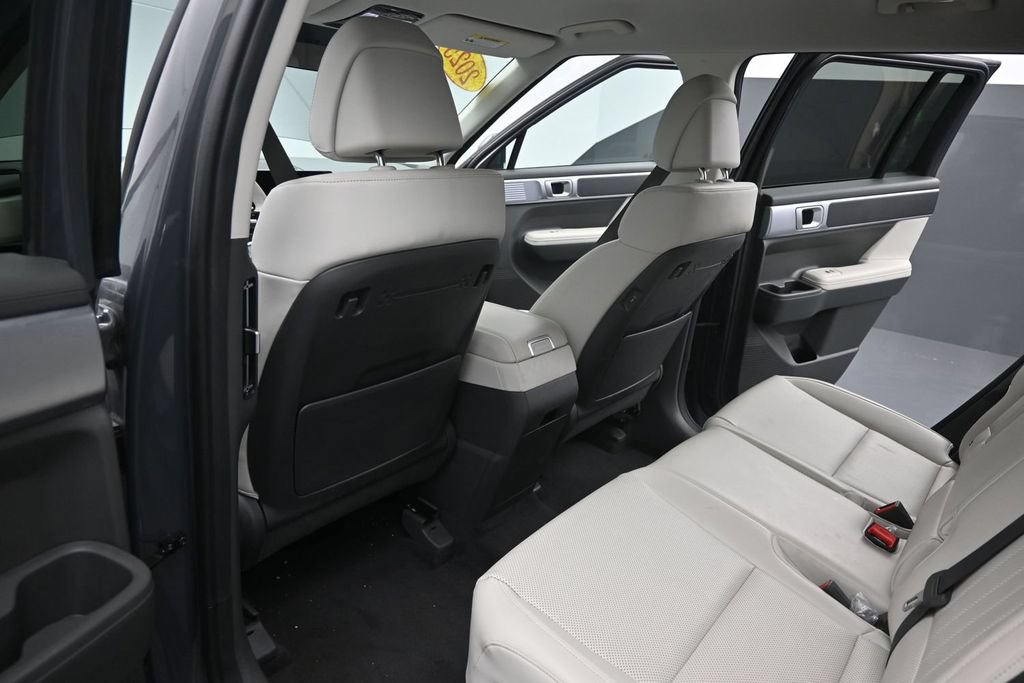 Used 2025 Hyundai Santa Fe SEL FWD image 14