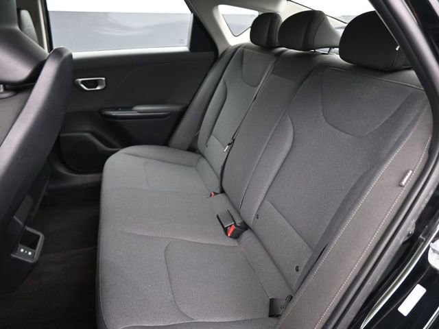 Used 2025 Kia K4 LXS image 23