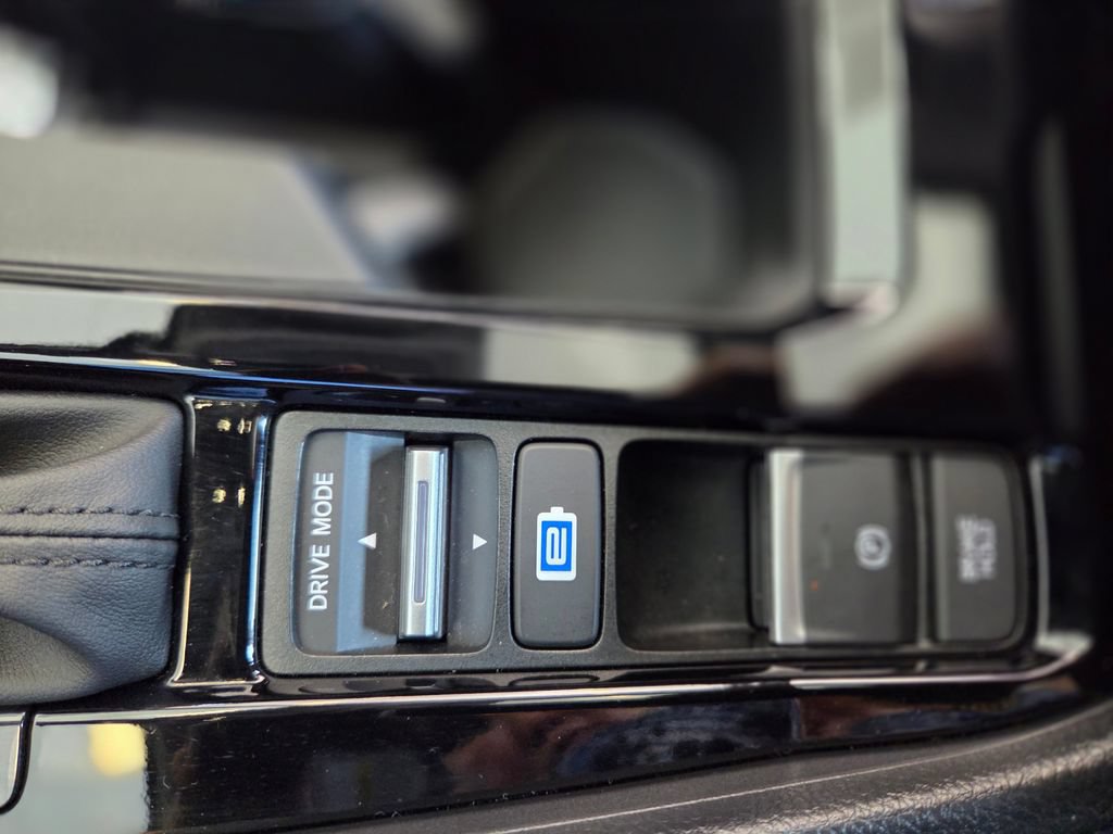 Certified 2025 Honda Accord EX-L image 39