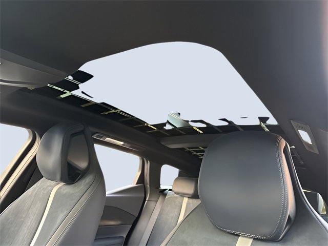 Used 2023 Fisker Ocean One image 28