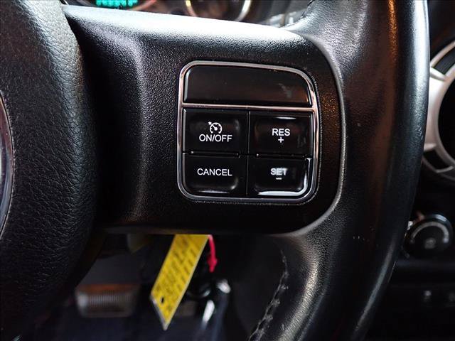 Used 2015 Jeep Wrangler Unlimited Rubicon w/ Connectivity Group AWD/4WD image 14