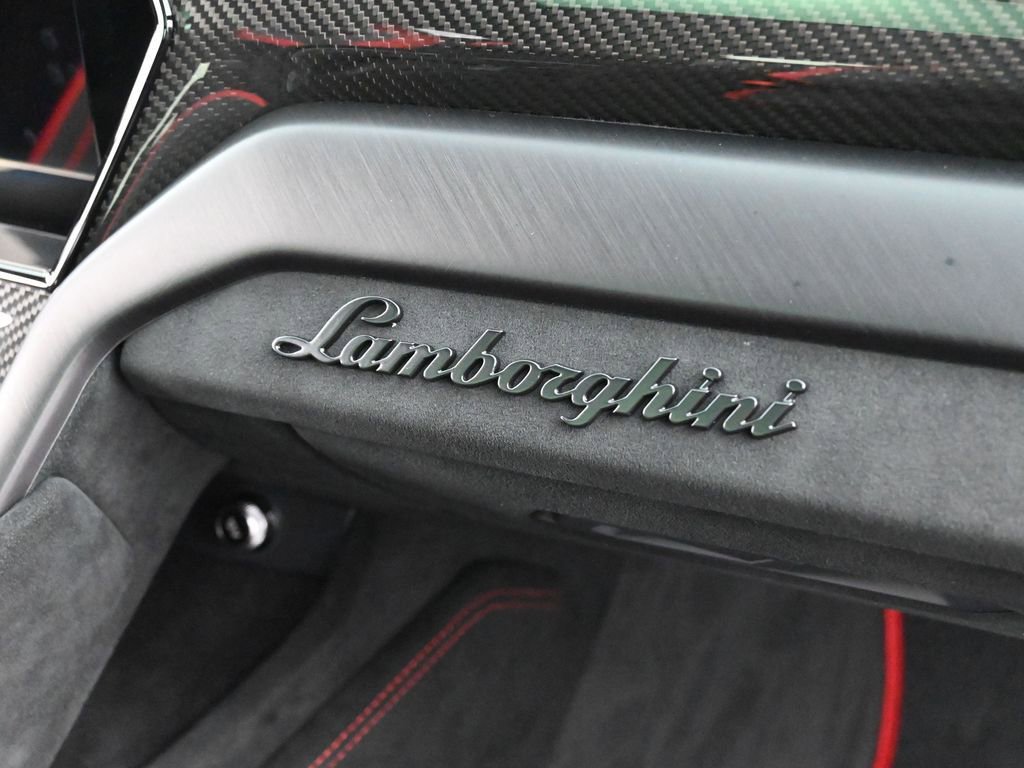 Used 2024 Lamborghini Urus Performante image 36