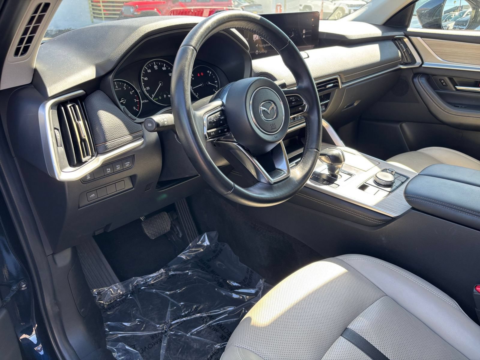 Used 2025 MAZDA CX-90 3.3 Turbo w/ Preferred Package AWD/4WD image 37