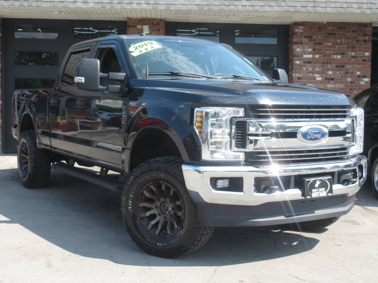 Used 2019 Ford F250 XLT w/ XLT Value Package AWD/4WD image 1