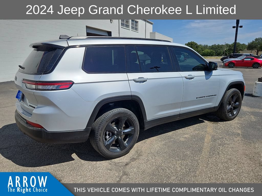 Used 2024 Jeep Grand Cherokee L Limited w/ Luxury Tech Group II AWD/4WD image 13