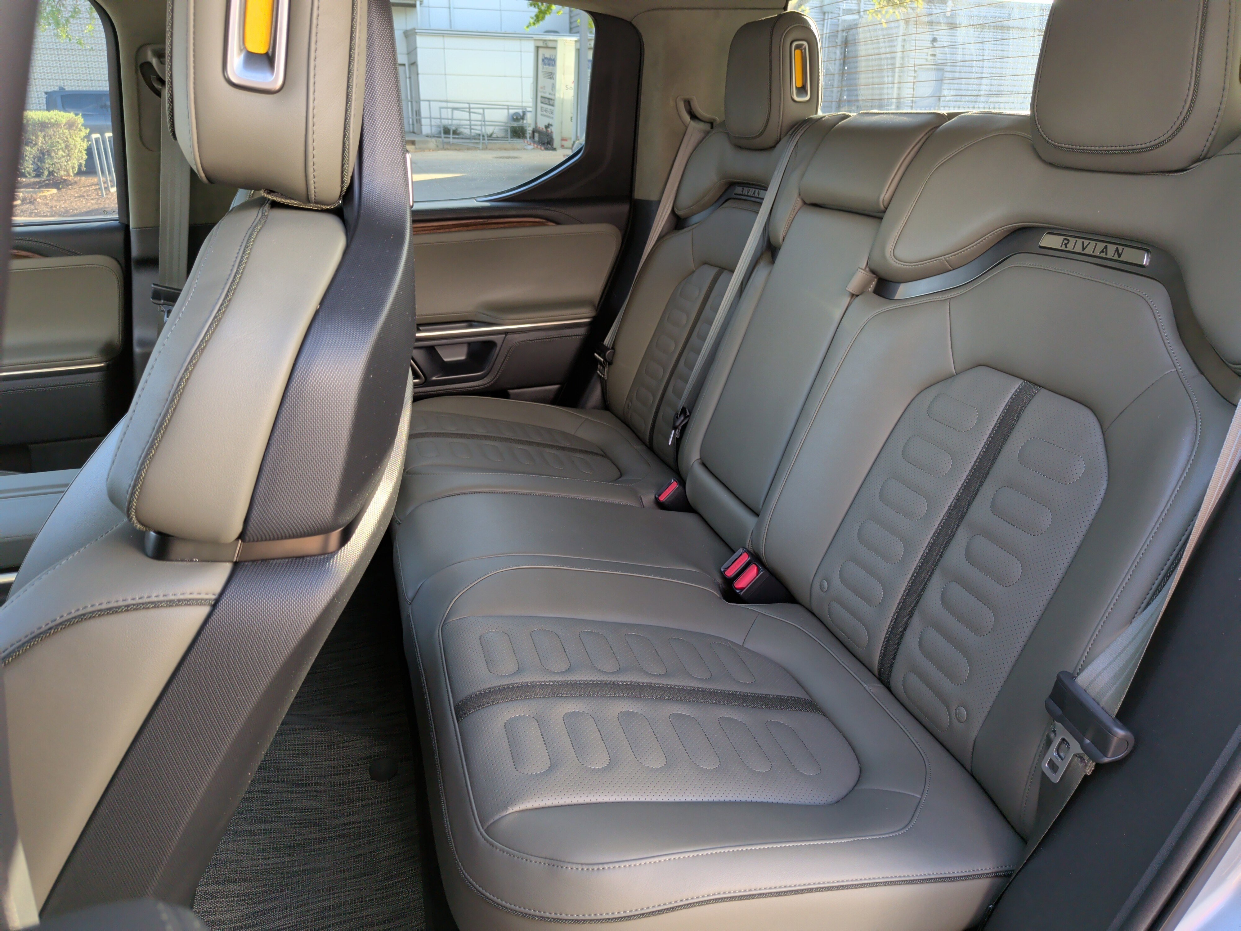 Used 2024 Rivian R1T Adventure image 33