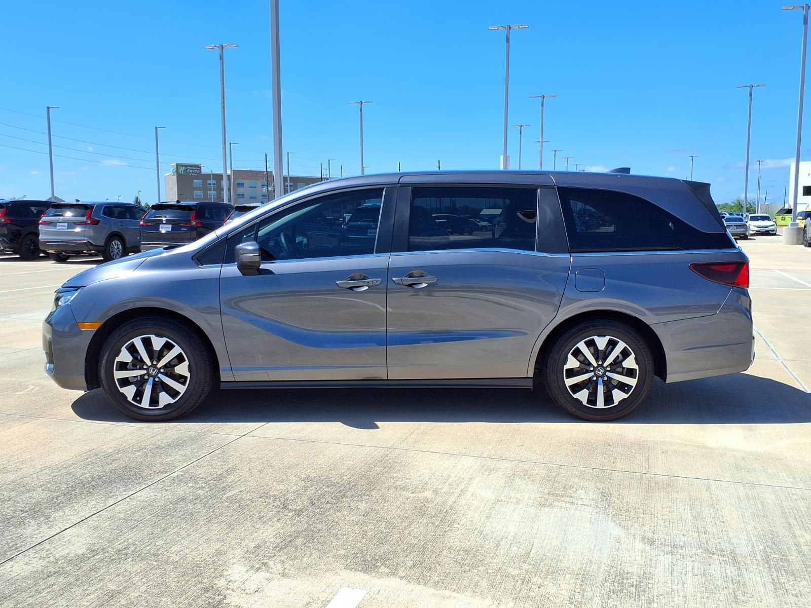 Used 2026 Honda Odyssey EX-L image 3