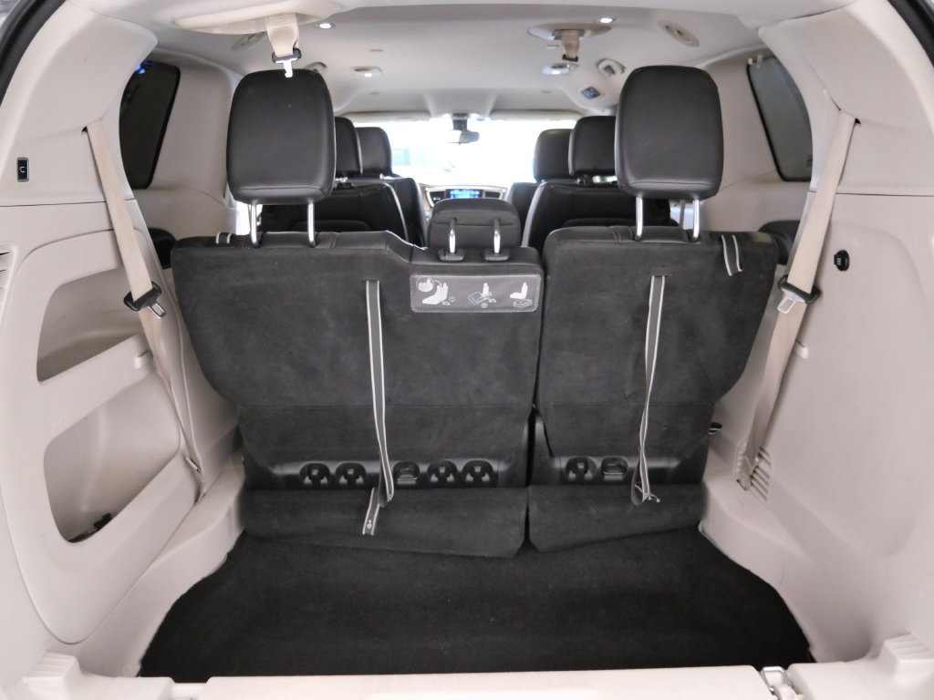 Certified 2017 Chrysler Pacifica Touring-L FWD image 16