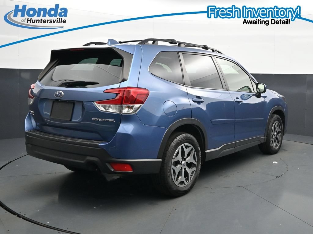 Used 2023 Subaru Forester Premium AWD/4WD image 10