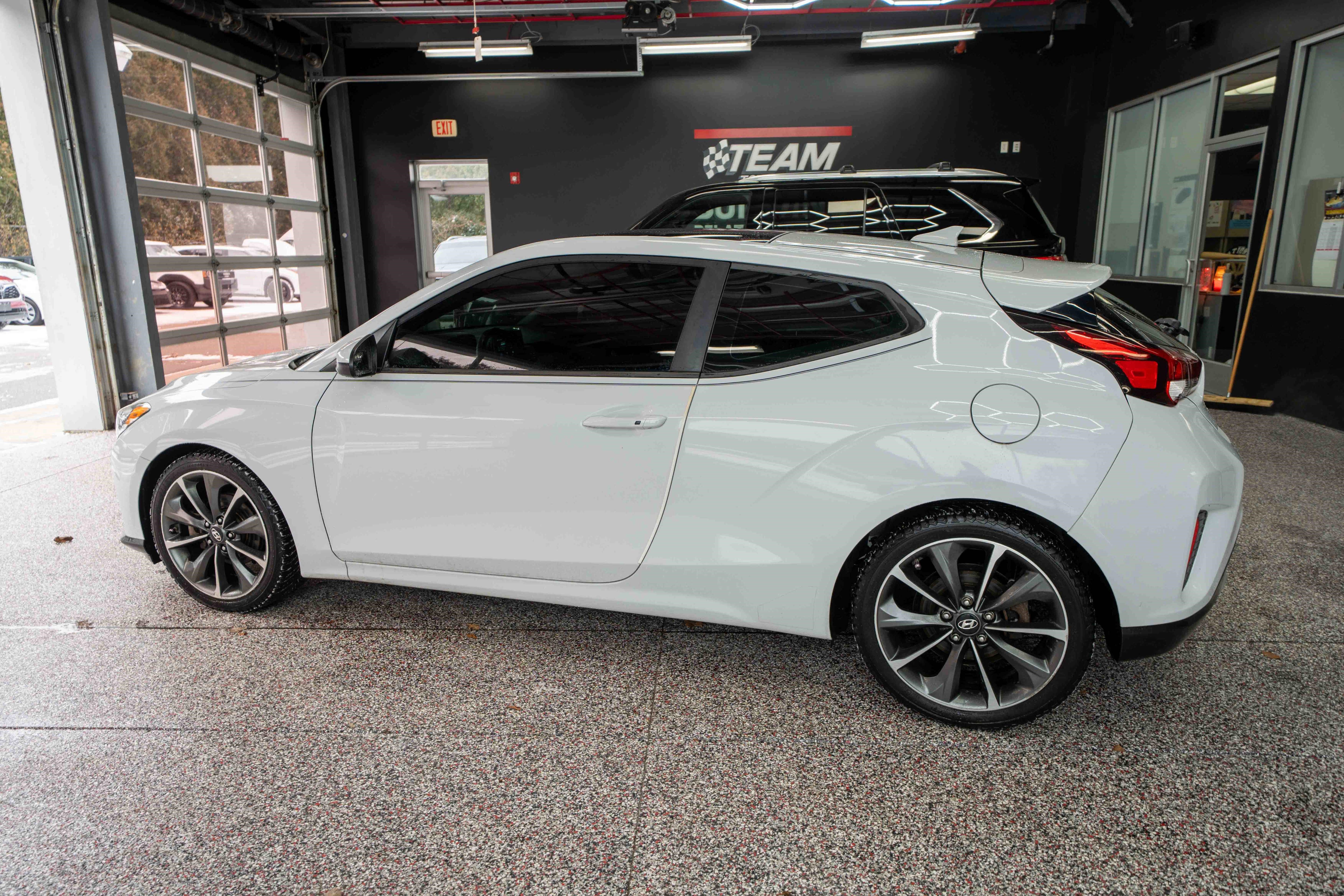 Used 2019 Hyundai Veloster 2.0 Premium image 2