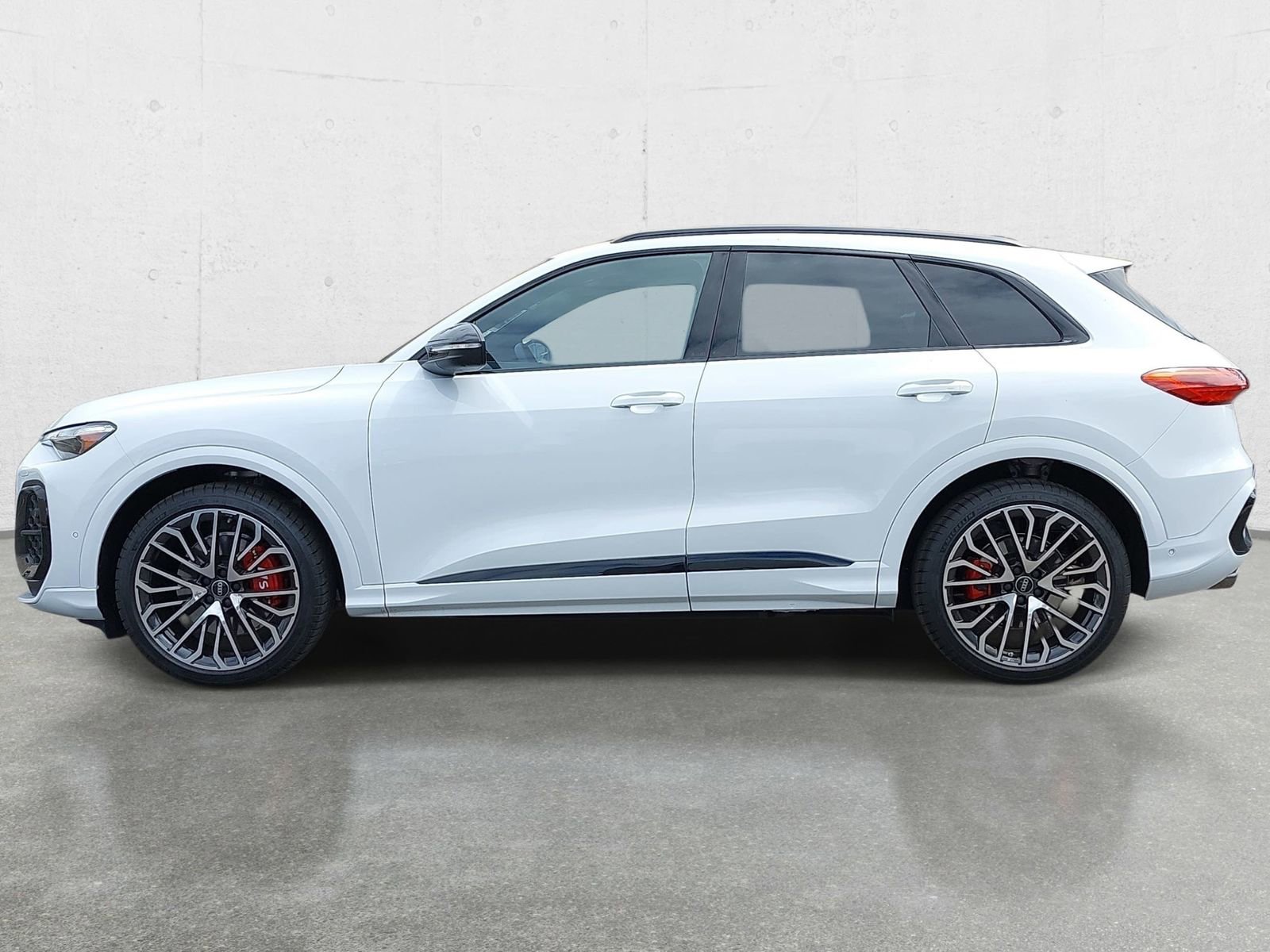 New 2025 Audi SQ5 Premium Plus AWD/4WD image 8