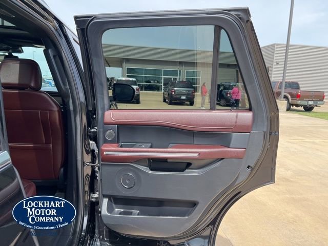 Used 2023 Ford Expedition Limited image 22