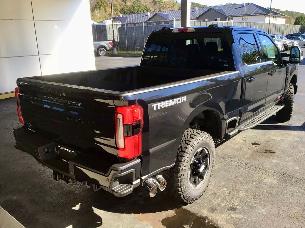 New 2026 Ford F350 Platinum w/ Tremor Off-Road Package image 13