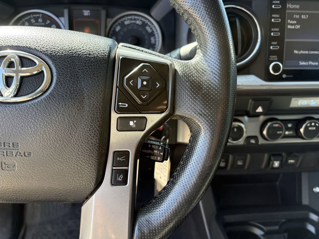 Used 2022 Toyota Tacoma SR5 w/ Technology Package image 16