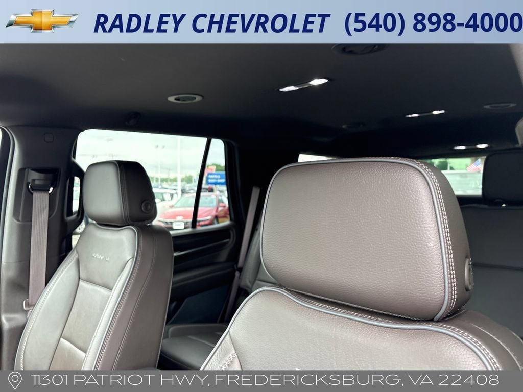 Used 2023 GMC Yukon Denali AWD/4WD image 2