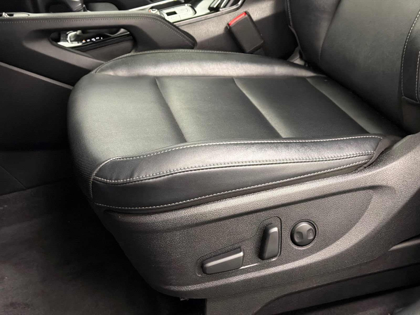 Used 2022 Kia Telluride EX AWD/4WD image 16