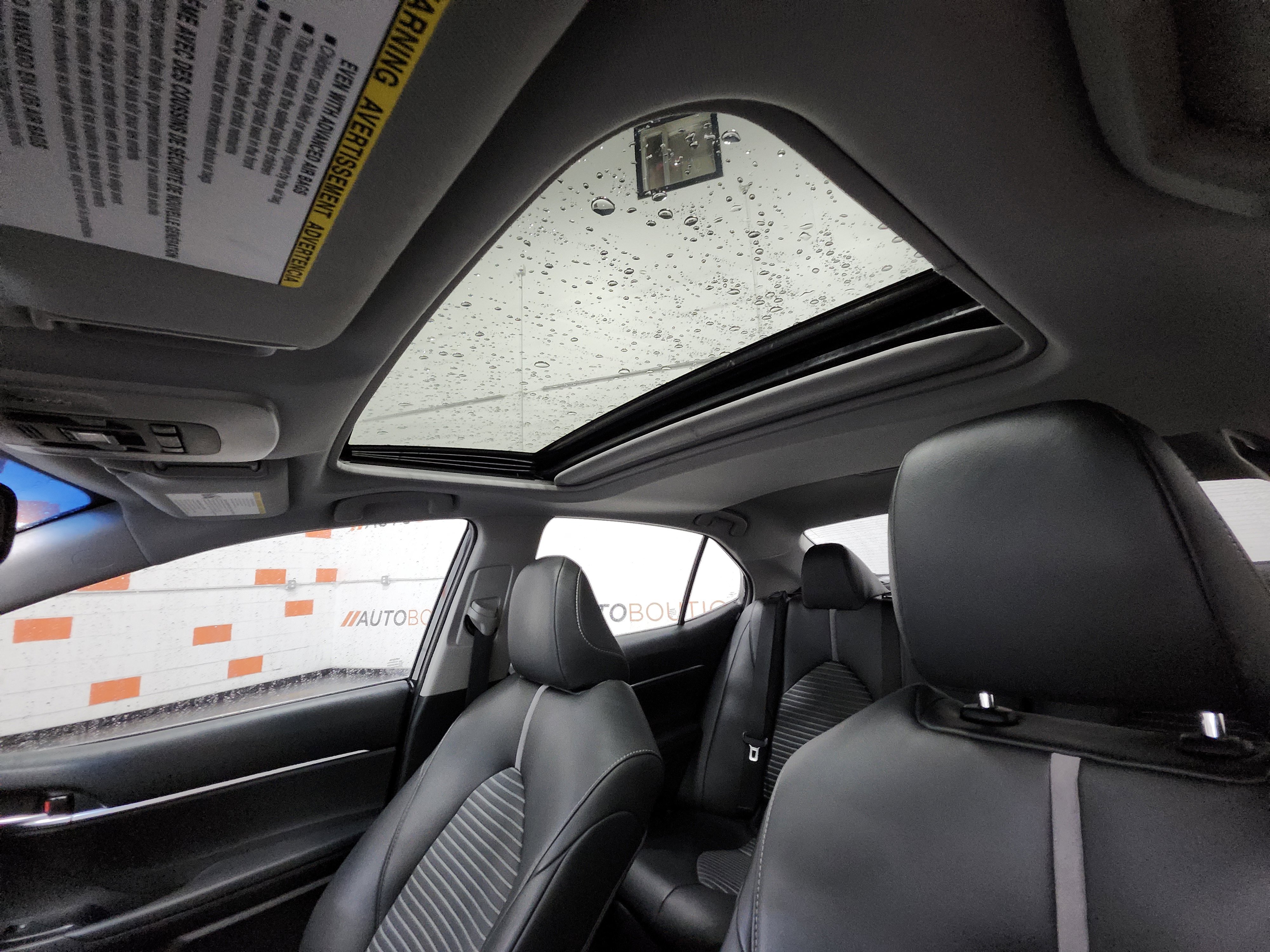 Used 2018 Toyota Camry SE w/ Audio Package image 2