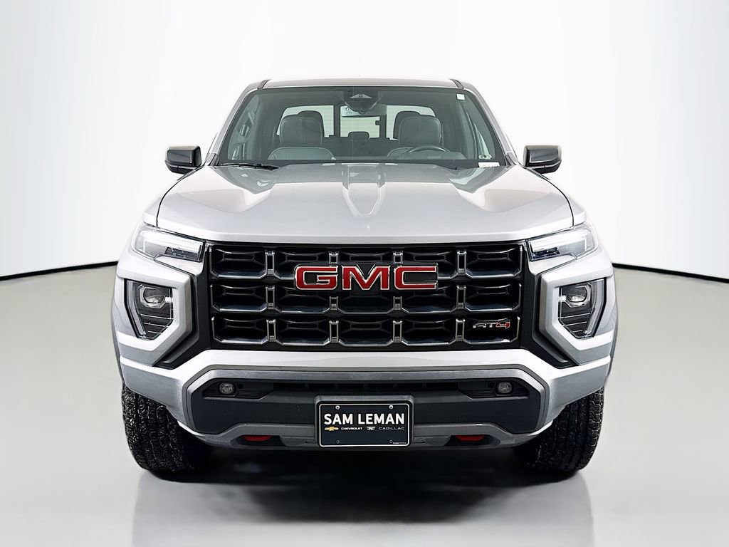 Used 2023 GMC Canyon AT4 image 2