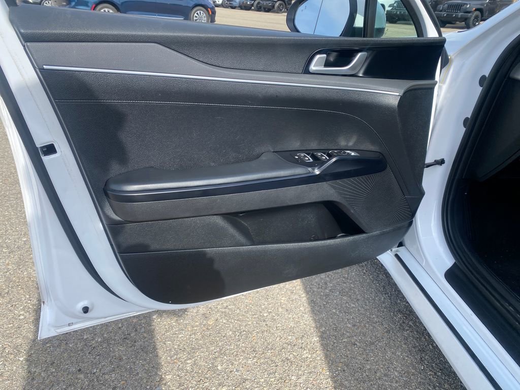 Used 2021 Kia K5 LXS image 11