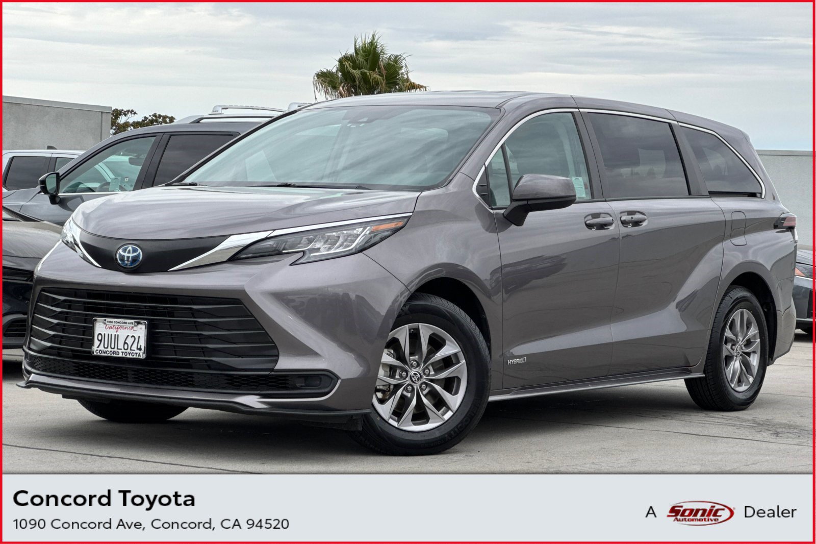 Certified 2021 Toyota Sienna LE FWD image 1