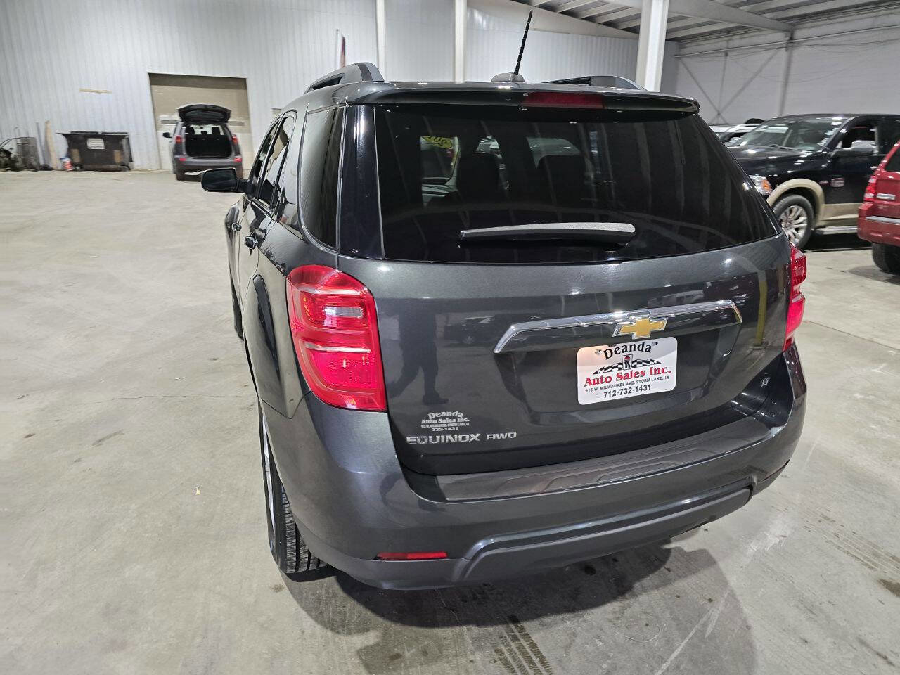 Used 2017 Chevrolet Equinox LT w/ Convenience Package AWD/4WD image 9