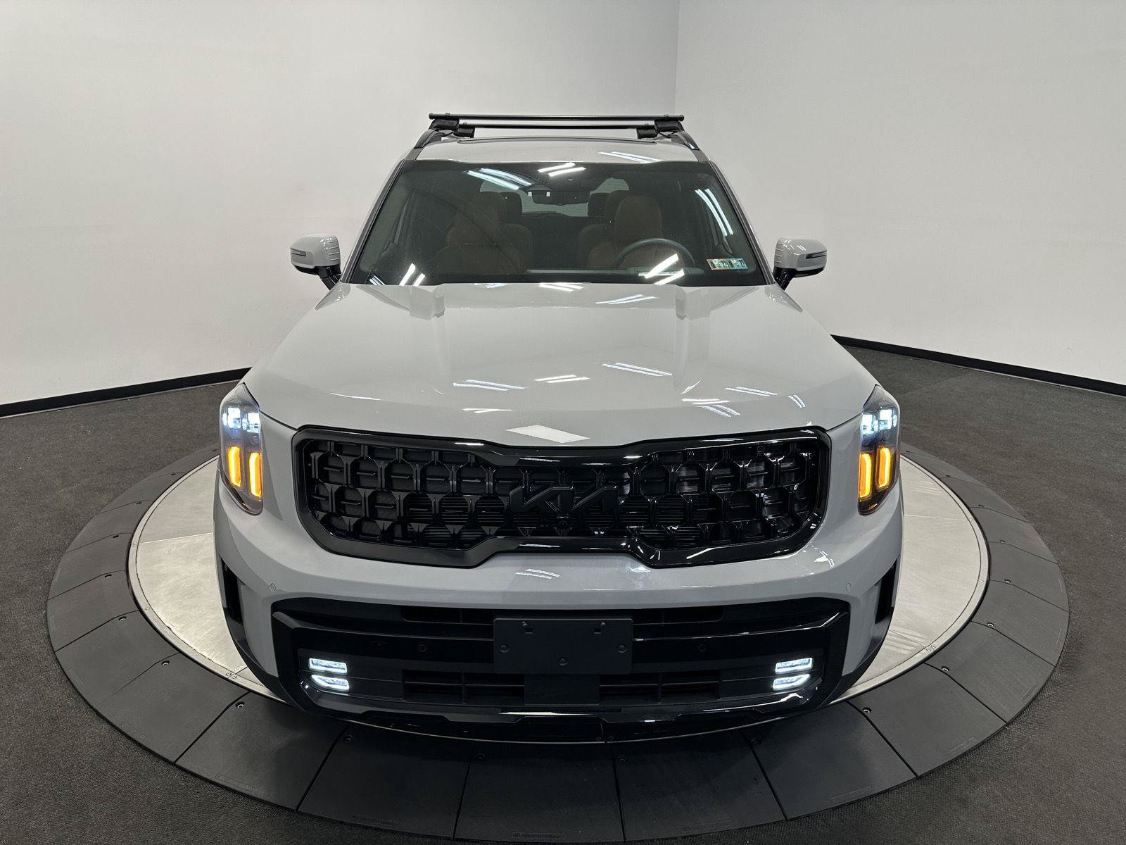 Used 2025 Kia Telluride SX Prestige X-Line AWD/4WD image 3