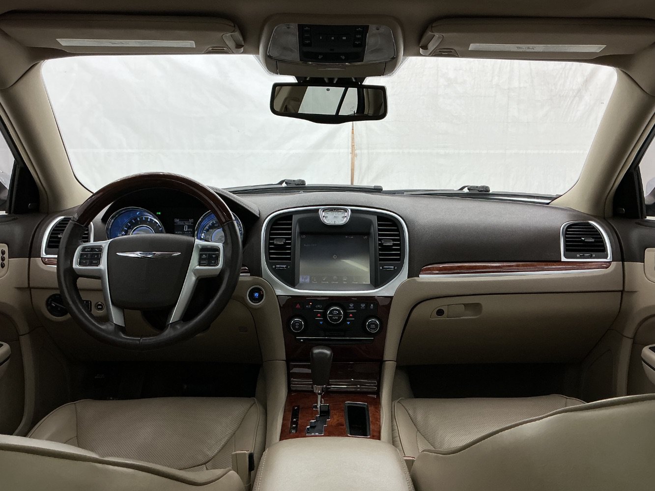 Used 2011 Chrysler 300 C AWD/4WD image 28