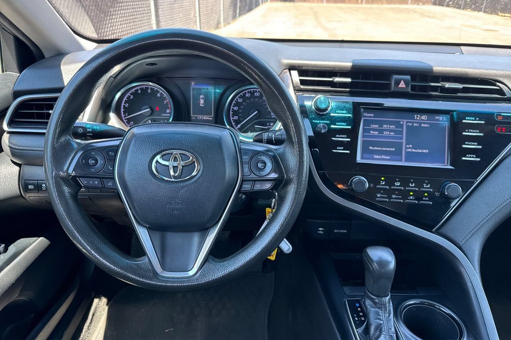 Used 2019 Toyota Camry LE FWD image 14