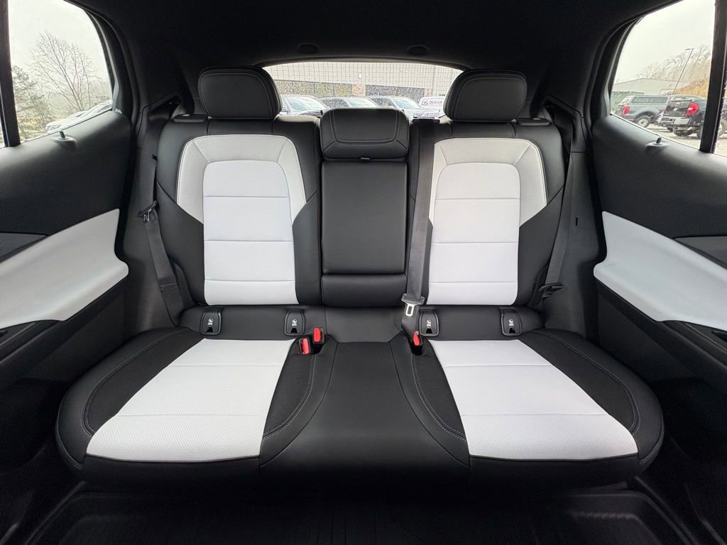 New 2026 Chevrolet Equinox EV LT image 36