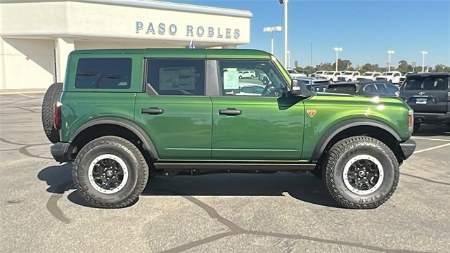 New 2025 Ford Bronco Badlands image 2