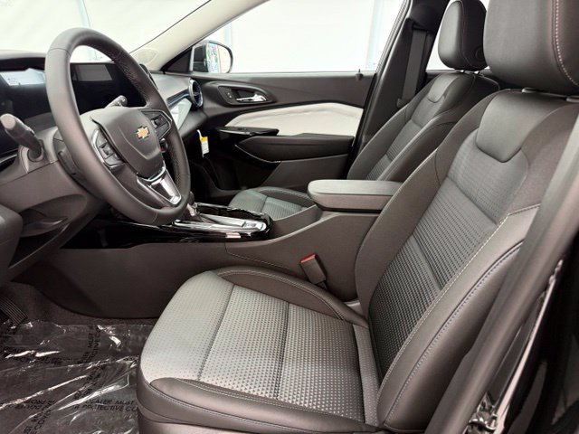 New 2026 Chevrolet Trax LT w/ Driver Confidence Package FWD image 11