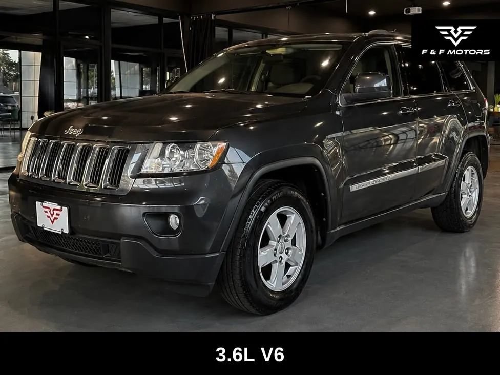Used 2011 Jeep Grand Cherokee Laredo AWD/4WD image 2