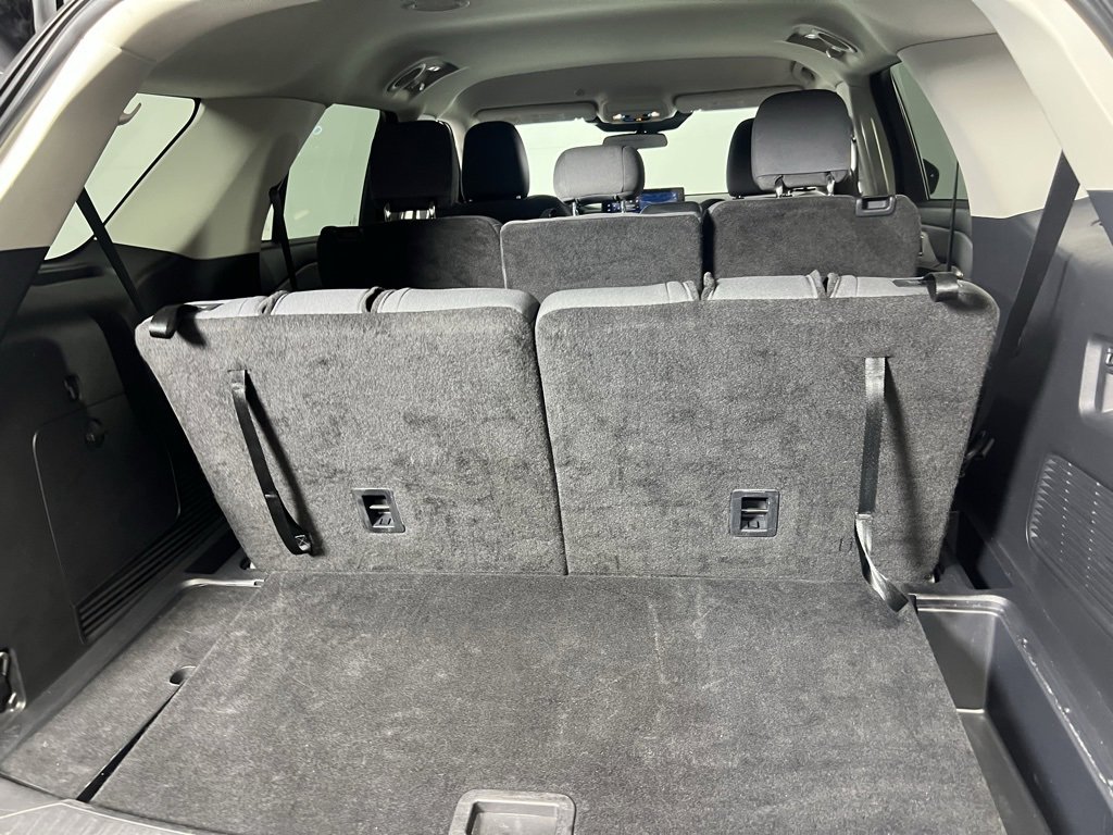 Used 2025 Ford Explorer Active image 38