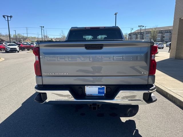 Used 2023 Chevrolet Silverado 1500 LT AWD/4WD image 3