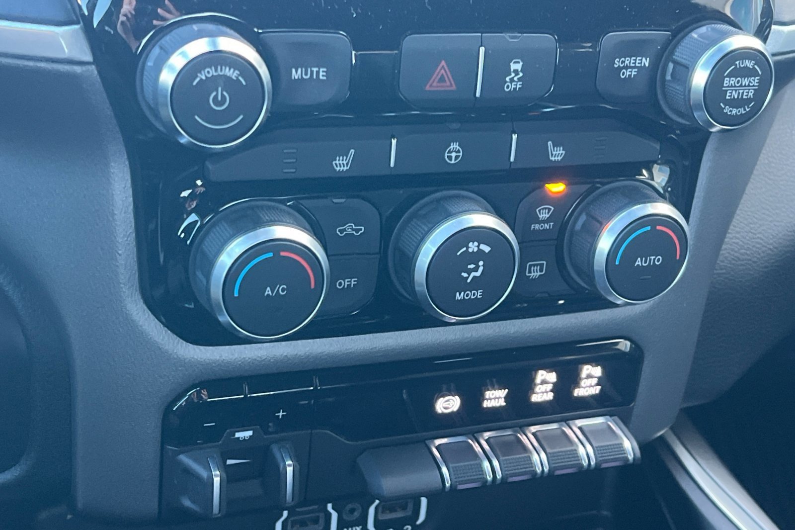 Used 2023 RAM 2500 Big Horn w/ Level 1 Equipment Group image 22