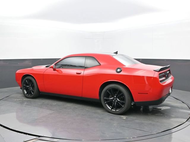 Used 2018 Dodge Challenger SXT Plus image 3