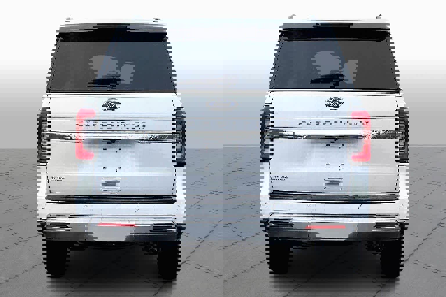 Used 2024 Ford Expedition Limited image 4