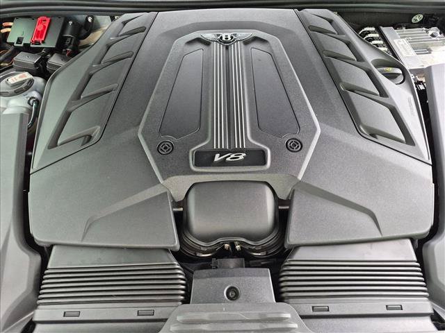 Used 2023 Bentley Bentayga AWD/4WD image 24
