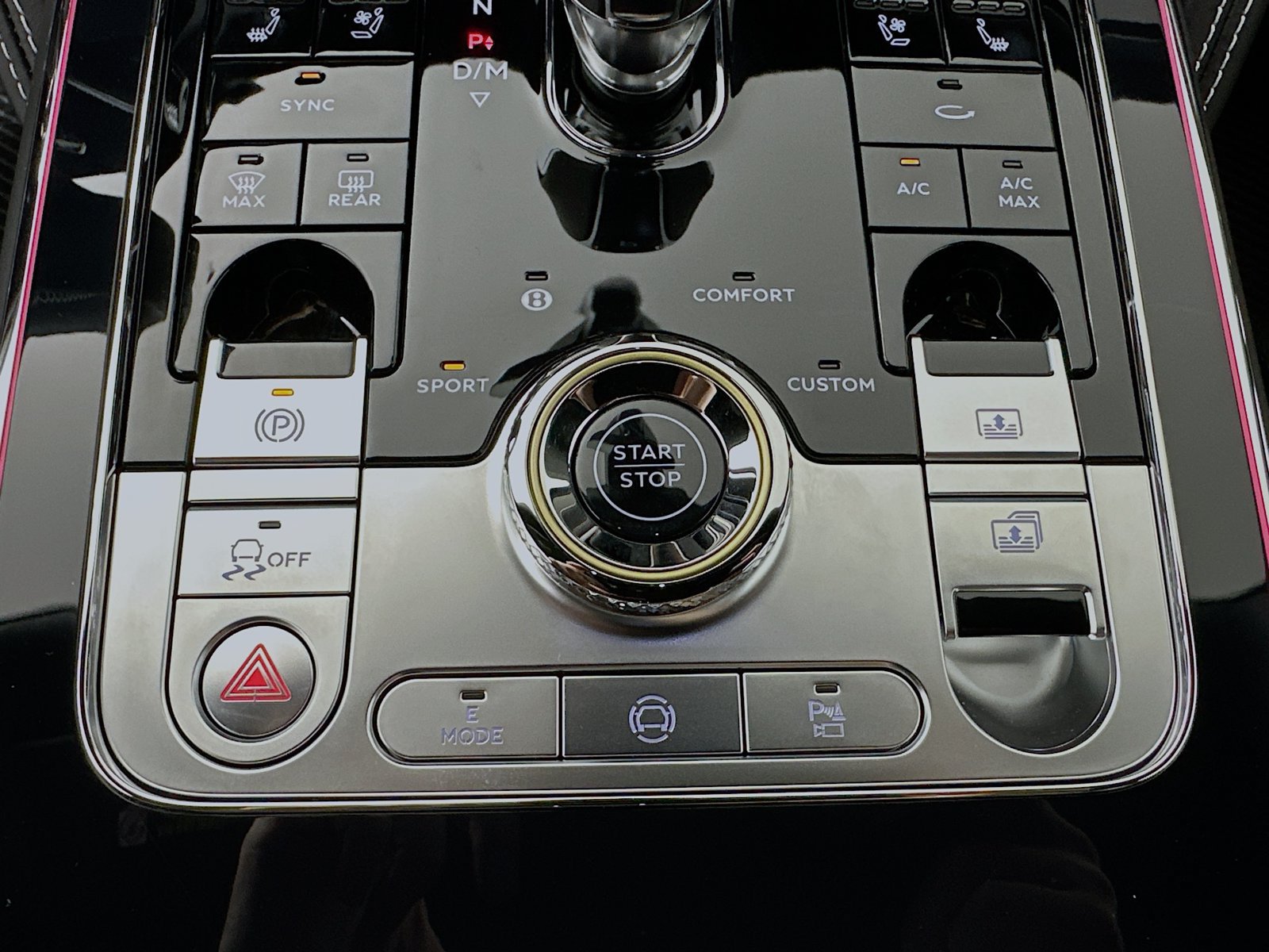 New 2026 Bentley Flying Spur V8 AWD/4WD image 31