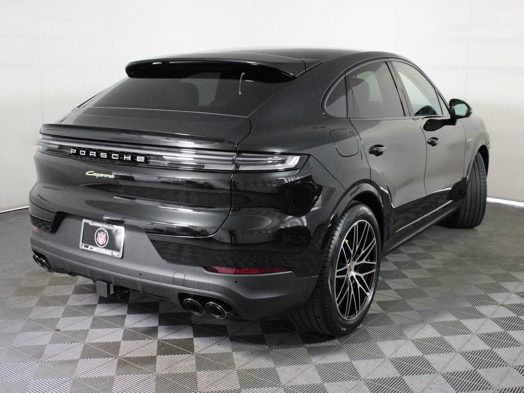 Certified 2026 Porsche Cayenne E-Hybrid Coupe AWD/4WD image 7