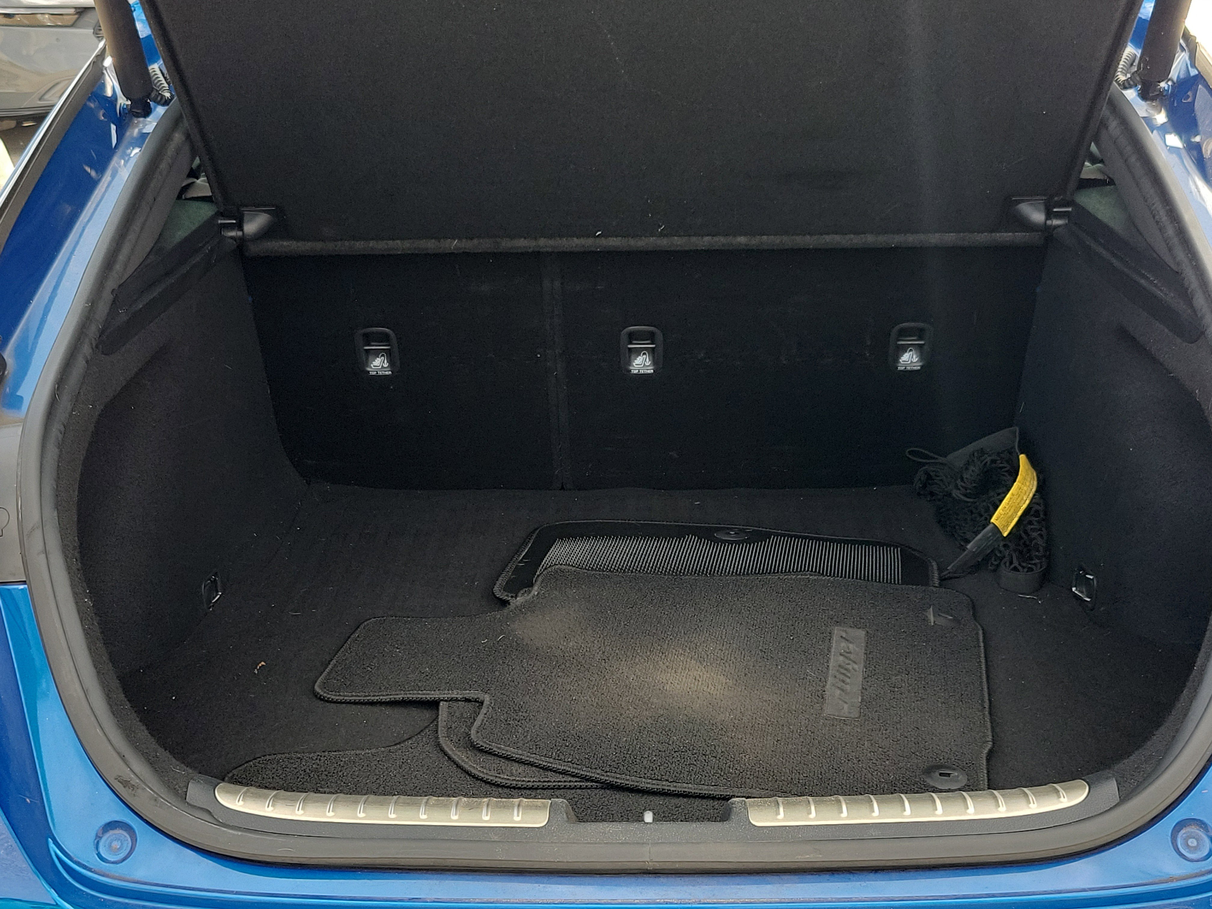 Used 2018 Kia Stinger GT2 image 12