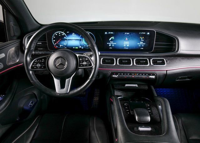 Used 2022 Mercedes-Benz GLS 450 4MATIC image 13