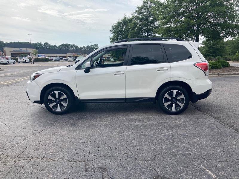 Used 2018 Subaru Forester 2.5i Premium w/ All-Weather Package image 6
