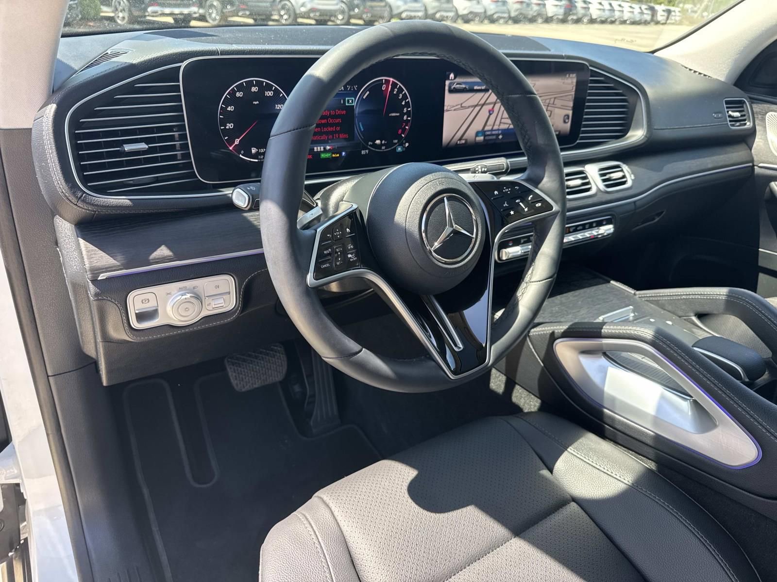 Used 2025 Mercedes-Benz GLE 450e 4MATIC image 18