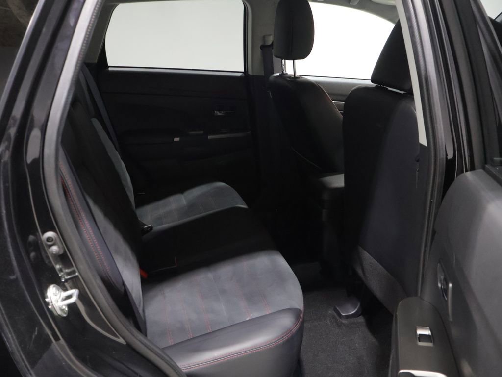 Used 2025 Mitsubishi Outlander Sport AWD image 20